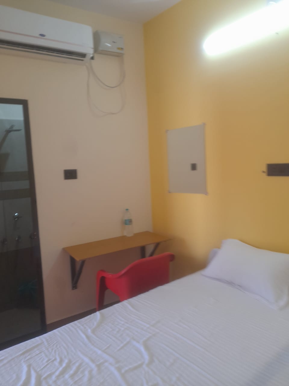 Breeze Room